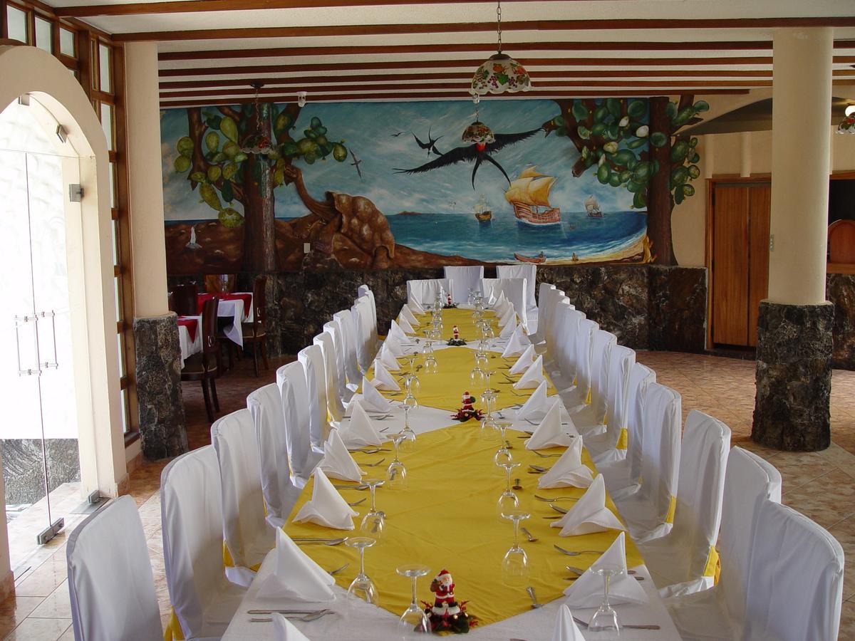 Grand Hotel Lobo De Mar Puerto Ayora  Exterior photo