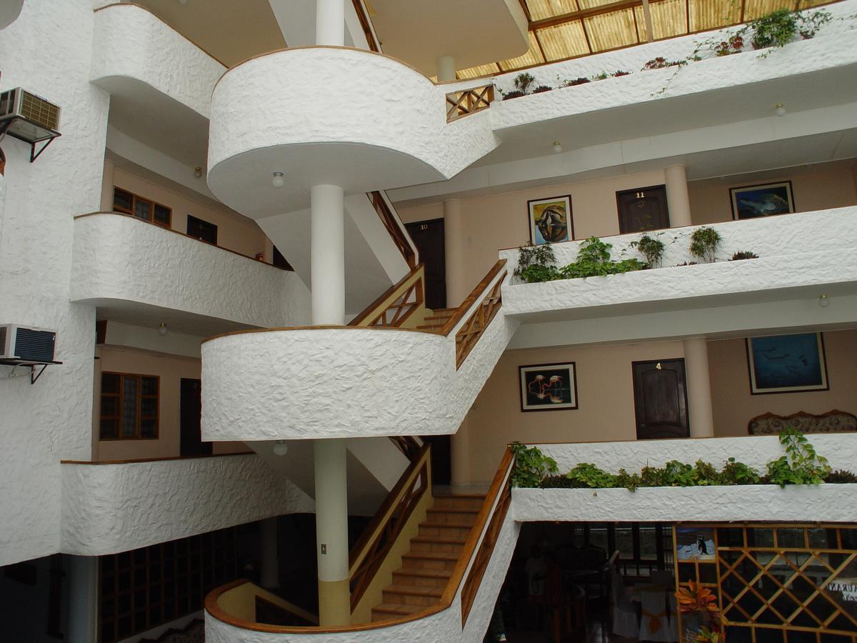 Grand Hotel Lobo De Mar Puerto Ayora  Exterior photo